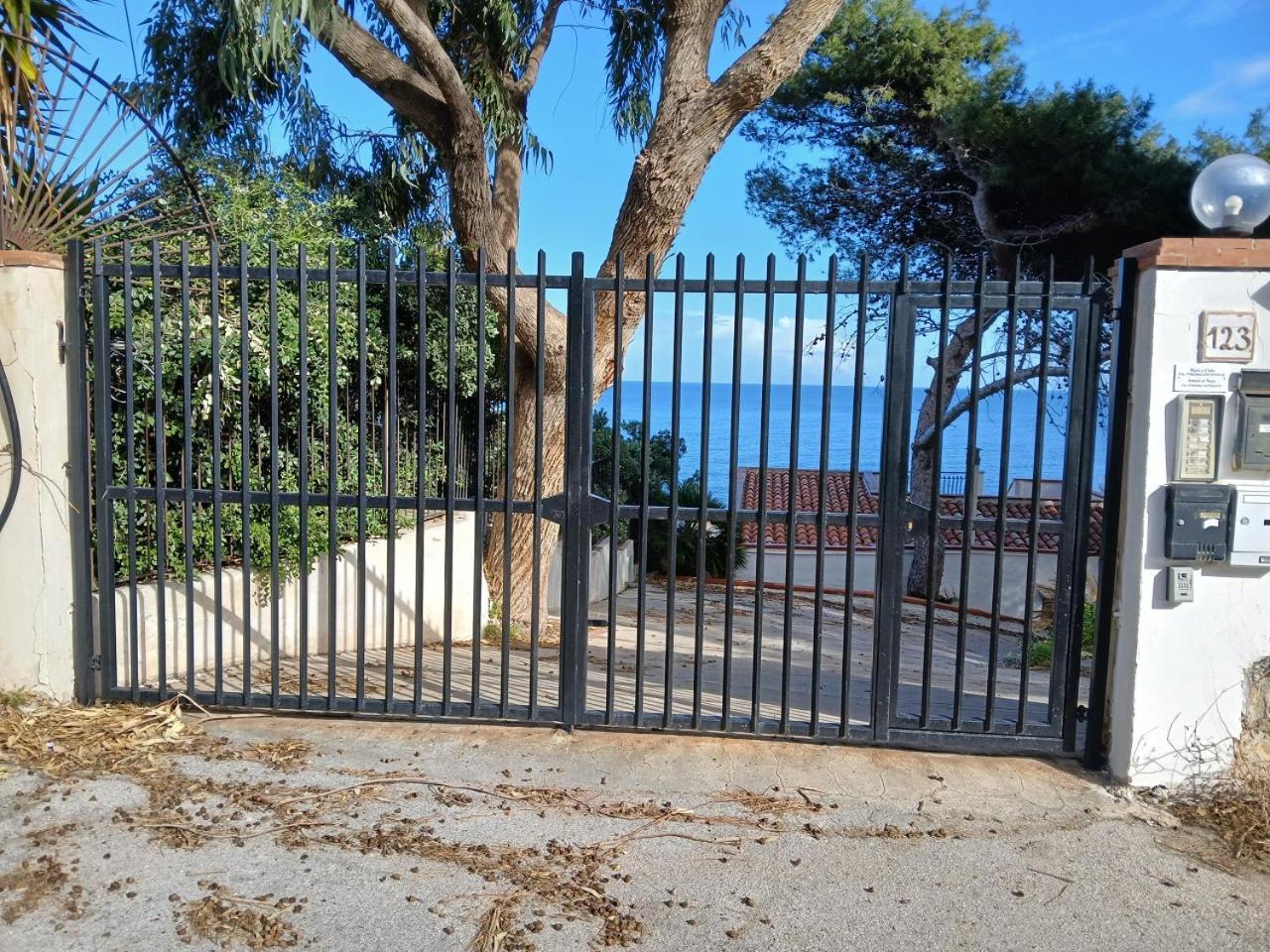 Amuni Al Mare Villa Bagheria Bagian luar foto